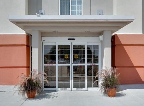 Candlewood Suites Salina by IHG