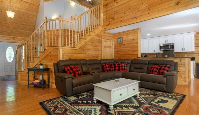 Cane Creek Cabin | Game Room, Pet Friendly & 25 min. to Downtown Asheville!