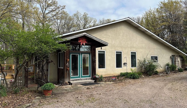 Caney Acres - close to Bonham, Tx & Local Lakes. 45 minutes north of McKinney