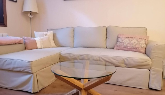 Canfranc: 1-Bedroom Apartment for 4 + Parking Included