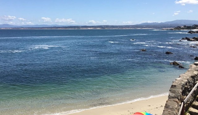 Cannery Row Cottage - Pacific Grove House - Walk to the Aquarium