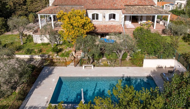 Cannes, 5bdr villa with pool. Mougins & beaches