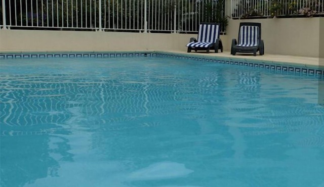 Cannes-Beach 5 mins walk-Pool-Parking-AC-WiFi