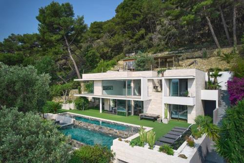 Cannes - Modern villa with 180° sea view