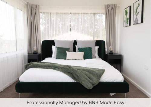 Canobolas Cottage - Amazing Farm Stay, 4 King Beds