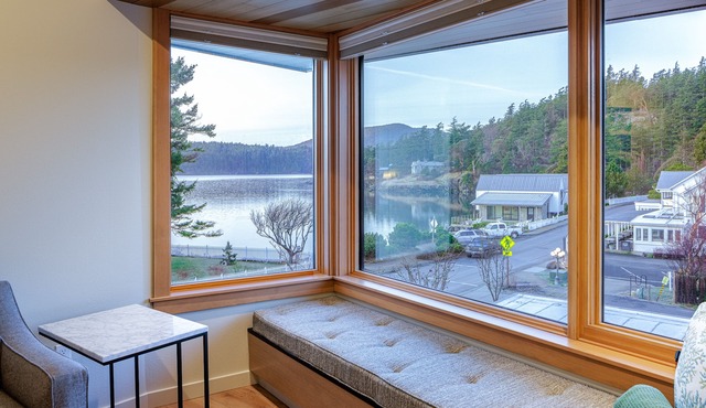 Canoe - Warm and Cozy with View