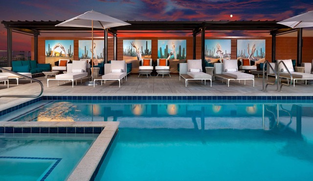 Canopy by Hilton Scottsdale Old Town