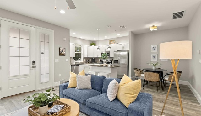 Canopy Cabana | Luxury Apt, Steps from Main St