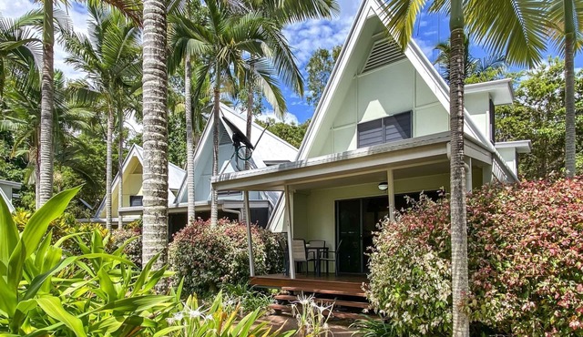 Canopy Chalet 10, Nelly Bay