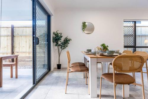 Canopy House Greenbank - Brand New Home in Natures Arms