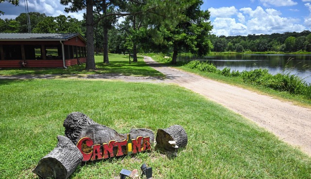 Cantina Lake House - Arcridgeranchresort.com