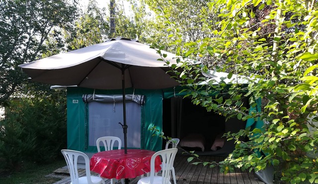 Canvas bungalow 4 people side terrace common