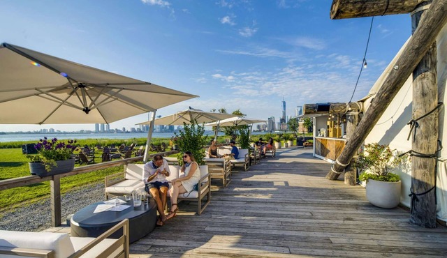 Canvas Retreats | Morning Yoga | City Escapes