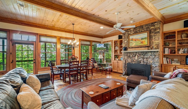 Canyon Hideaway Cottage - Secluded 2 Acres! Swing Bed & FP on Screened Porch