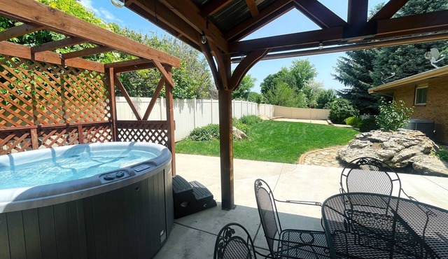 Canyon Hot Tub Retreat