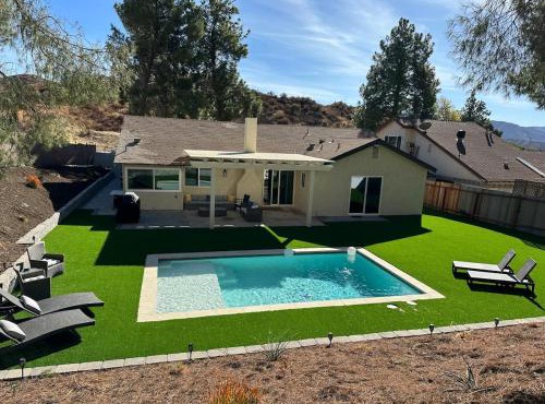 Canyon House, Pool, Yard, BBQ, 14mi to Six Flags