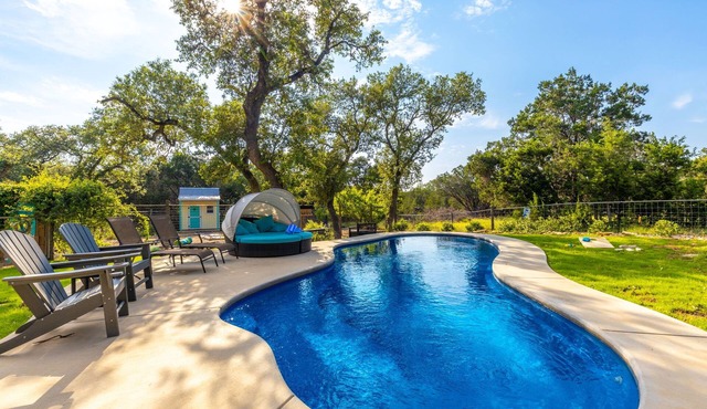 Canyon Lake Retreat - Space for Everyone! Private Pool & Hot Tub Near Marina