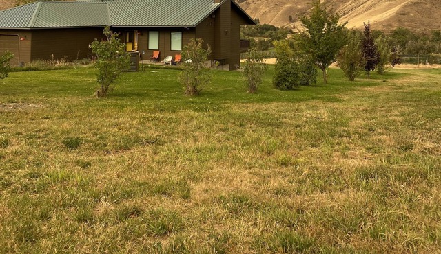 Canyon Ranch Orchard House on the Yakima River