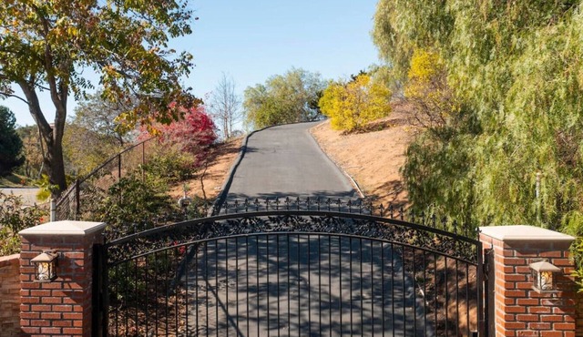 Canyon's End - Expansive private getaway!