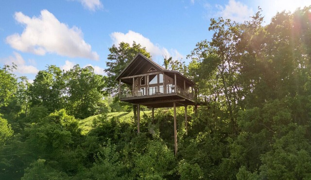 Canyon View Treehouse- Winter Vacation With A View