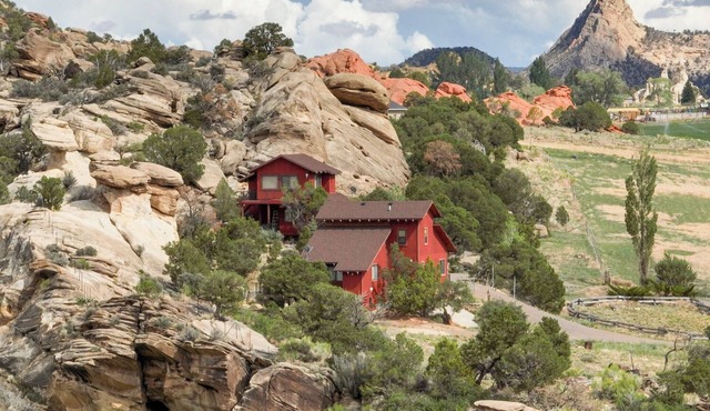 Canyon Wren Cottage, a True Couples Retreat