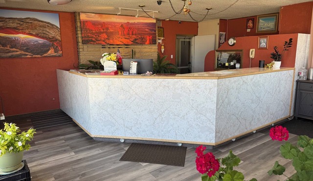 Canyonlands Motor Inn