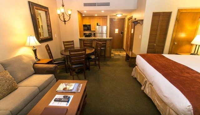 Canyons Village Luxury Studio Next to Lift and Concerts