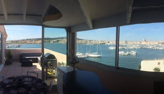 Cap d'Agde Penthouse 50 m² with large terrace and sea view