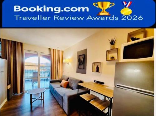 CAP ESTÉREL studio 4 pers équipé, belle vue Golf, centre village PIERRE & VACANCES , PARKING inclus et 5 PISCINES accès gratuit, CLIM, WIFI, TV, lave-vaisselle et lave-linge,four, plancha