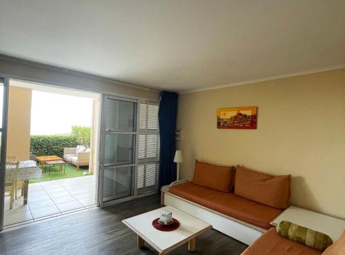 Cap Esterel : 2 pièces jardin, accès piscines - FR-1-504-567