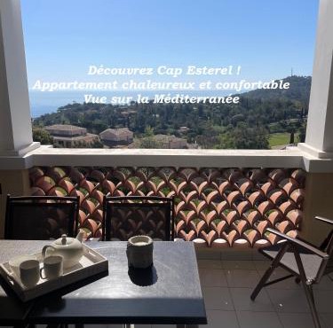Cap Esterel - Charmant T2 climatisé vue mer 4/5 pers - Piscine - Parking