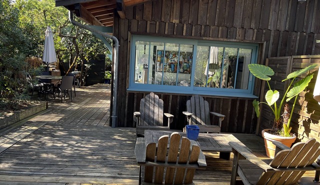 Cap Ferret, charm of a wooden cabin and comfort of a recent realization.