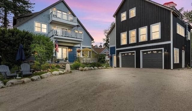 Capacious Coastal Villa for Memorable Moments Along Coast of Maine