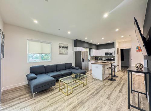 Capacious house in Mid City - CR3-WIN