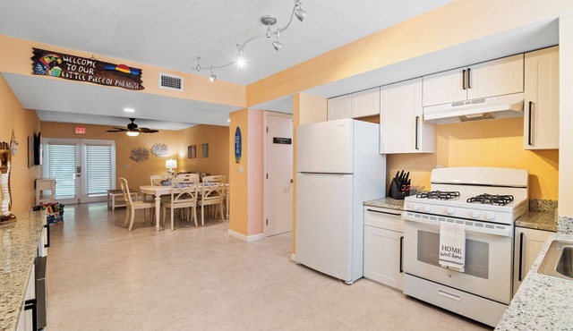 Cape Canaveral 2 Bedroom with Office near the Beach