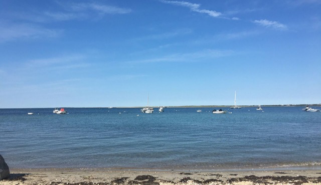 Cape Cod Charm in Naushop w/ pool, tennis courts, outdoor shower and nice yard