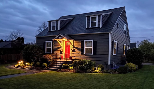 Cape Cod Gem - Walk Columbia City & Lake Washington Parks