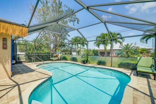 Cape Coral Home with Screened Porch 4 Mi to Beach!