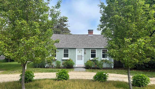 Cape Cottage- 0.3 miles to beach, pet friendly!