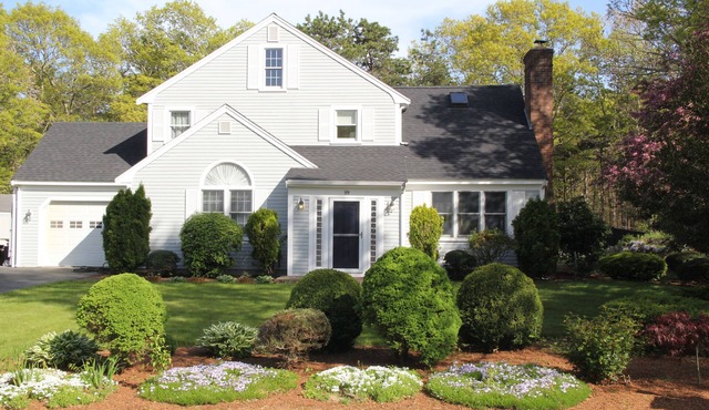 CAPE ESCAPE ! NEW LISTING