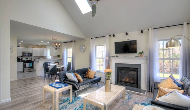 Cape May Rose - Quiet Convenient Location Sleeps 10