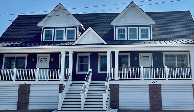 Cape May Vacation Rentals- Great Location! Just BLOCK & 1/2 to BEACH and TOWN!