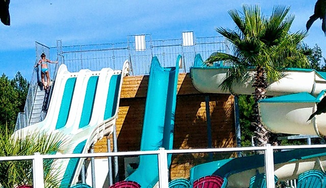 CAPE TO PARADISE IN A 4* MOBILE-HOME on the edge of a forest CLIM/LL/WIFI