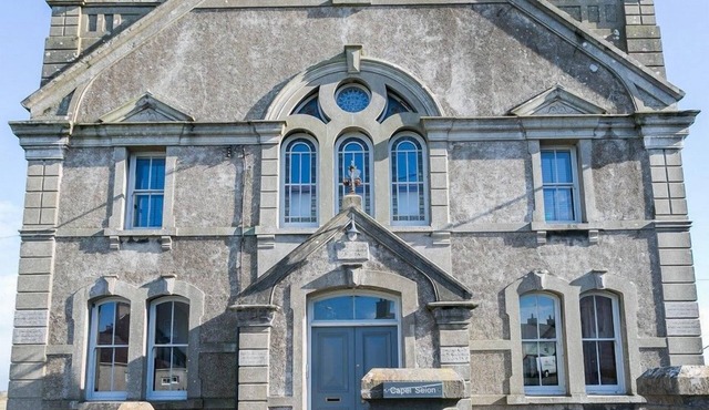 Capel Seion - sleeps 22 guests in 11 bedrooms