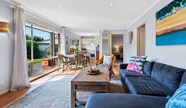 CapelHelm by Ready Set Stay- Sleeps 5 Guests