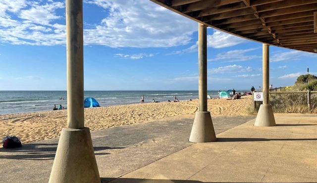 Capelink Atop Prestigious Oliver's Hill: Longer Stay Welcome