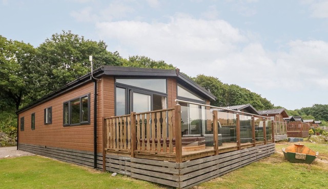 CAPENWRAY 15, family friendly, luxury holiday cottage in Carnforth