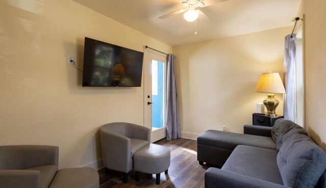 Capistrano 1BR | Private Balcony