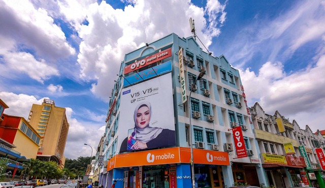 Capital O 252 Lotus Hotel