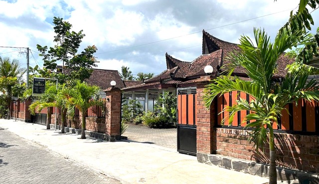 Capital O 92615 Villa Utama D'alas Purwo